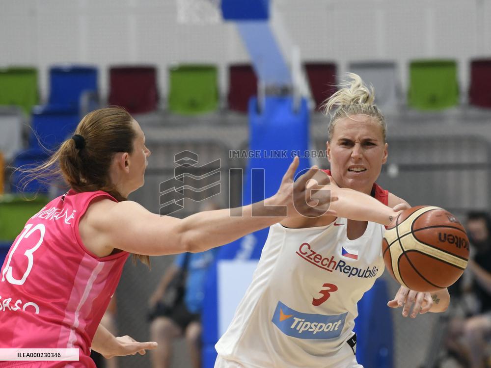 Aija Brumermane, Kamila Stepanova