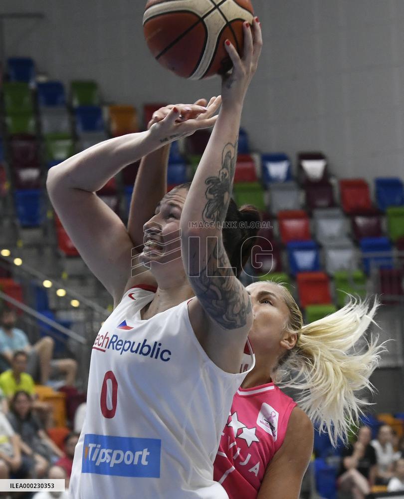 Renata Brezinova, Elina Dikaioulaku