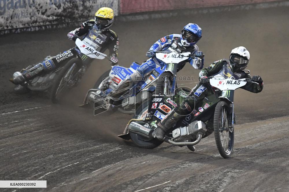 JANUSZ KOLODZIEJ, LEON MADSEN, JASON DOYLE