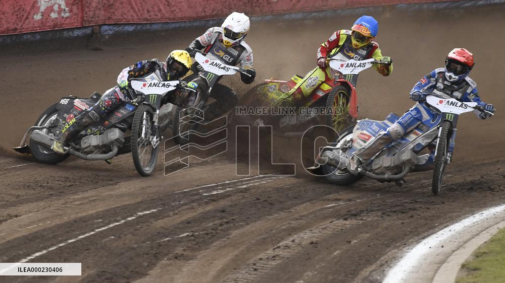 FREDRIK LINDGREN, MACIEJ JANOWSKI, VACLAV MILIK, LEON MADSEN