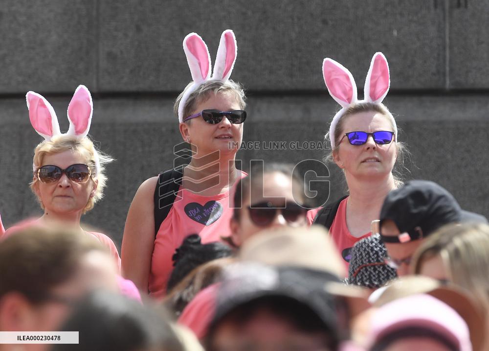 19th Avon march, people, dressed, pink colour