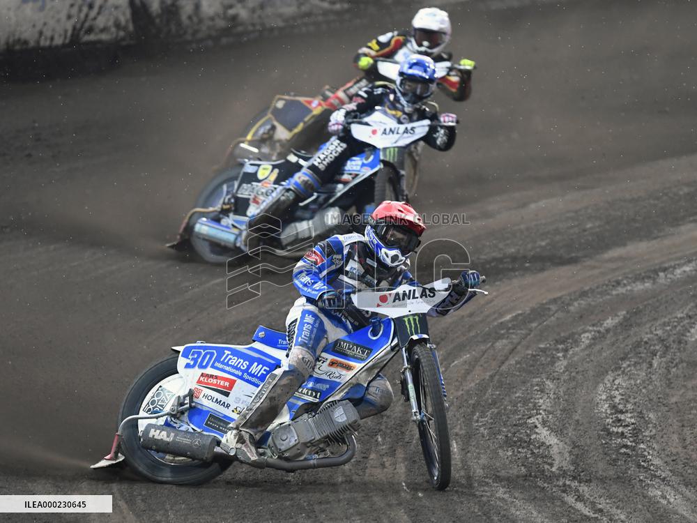 LEON MADSEN, JASON DOYLE, MAX FRICKE