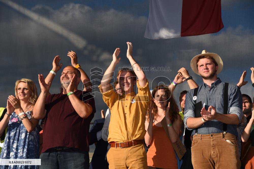 The largest Czech mass demonstration since 1989