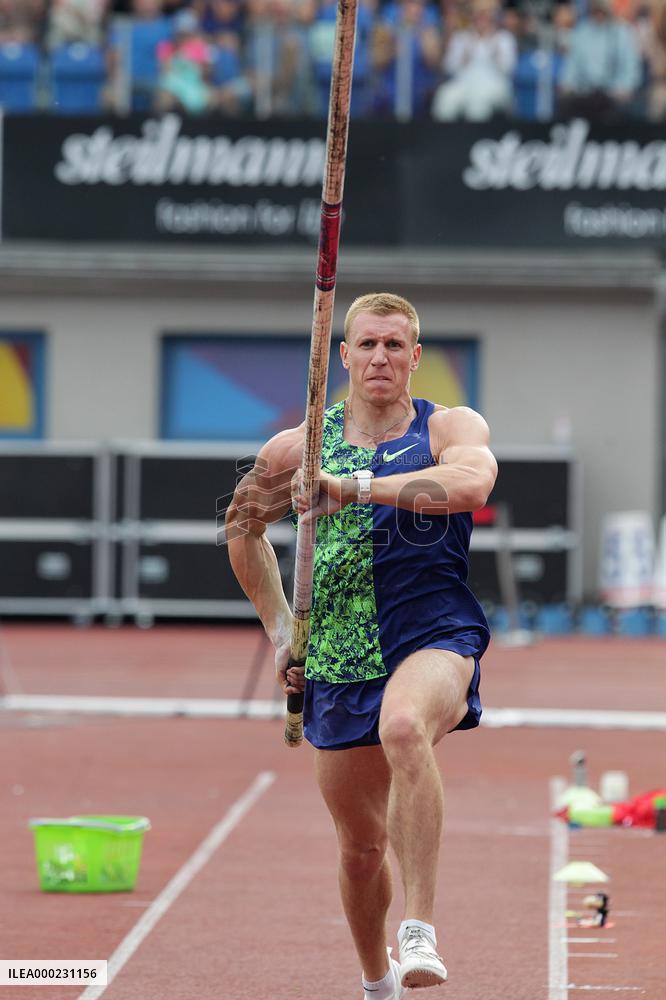 Piotr Lisek