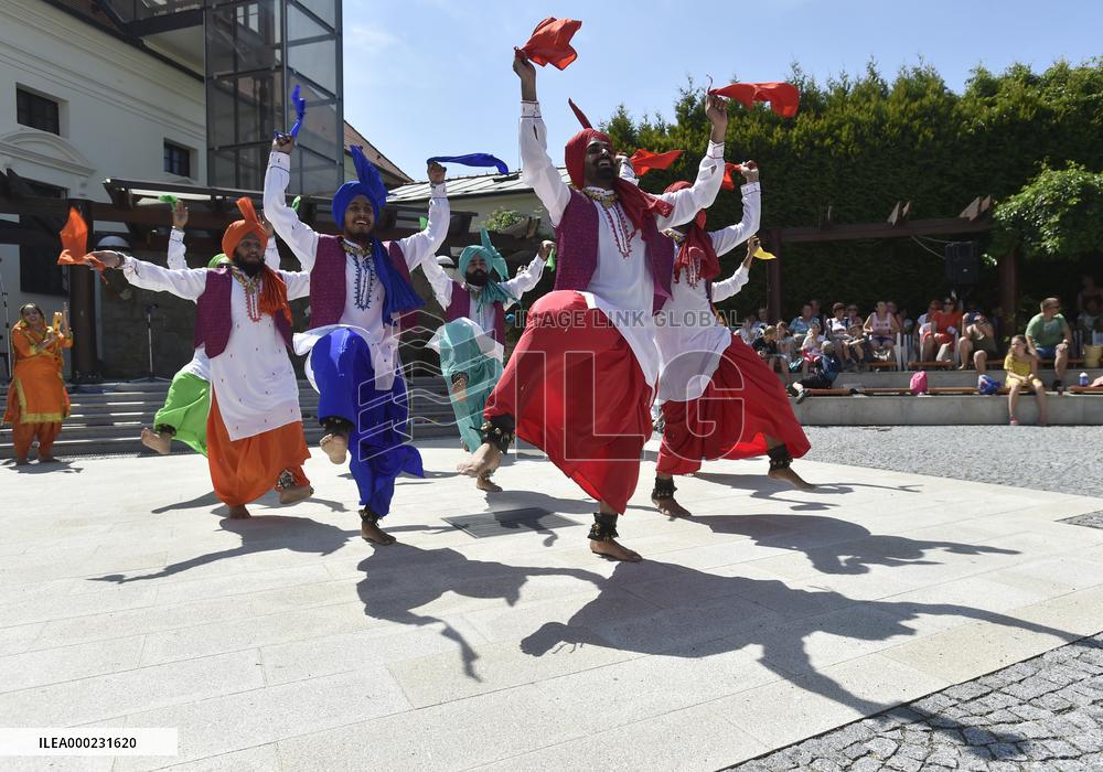International folklore festival Straznice 2019, folklore ensemble Charu Castle Foundation