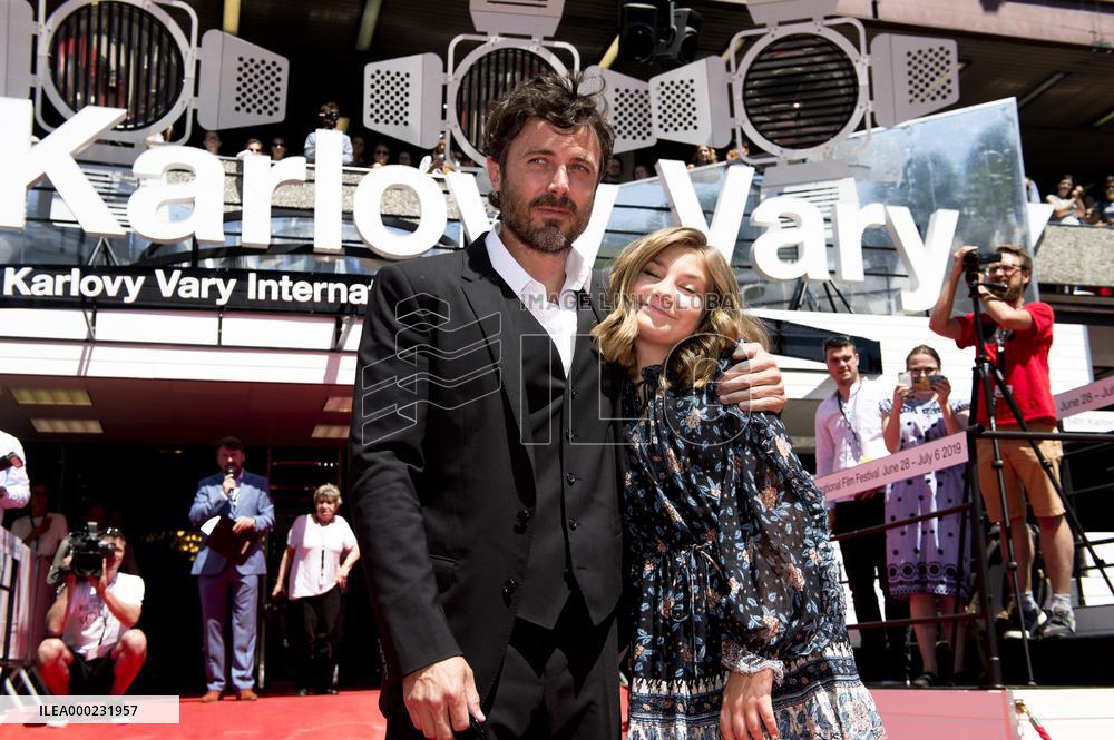 Casey Affleck, Anna Pniowsky