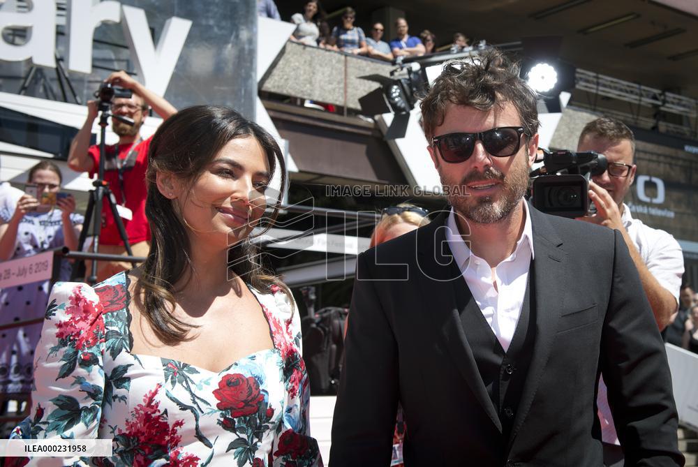 Casey Affleck, Floriana Lima