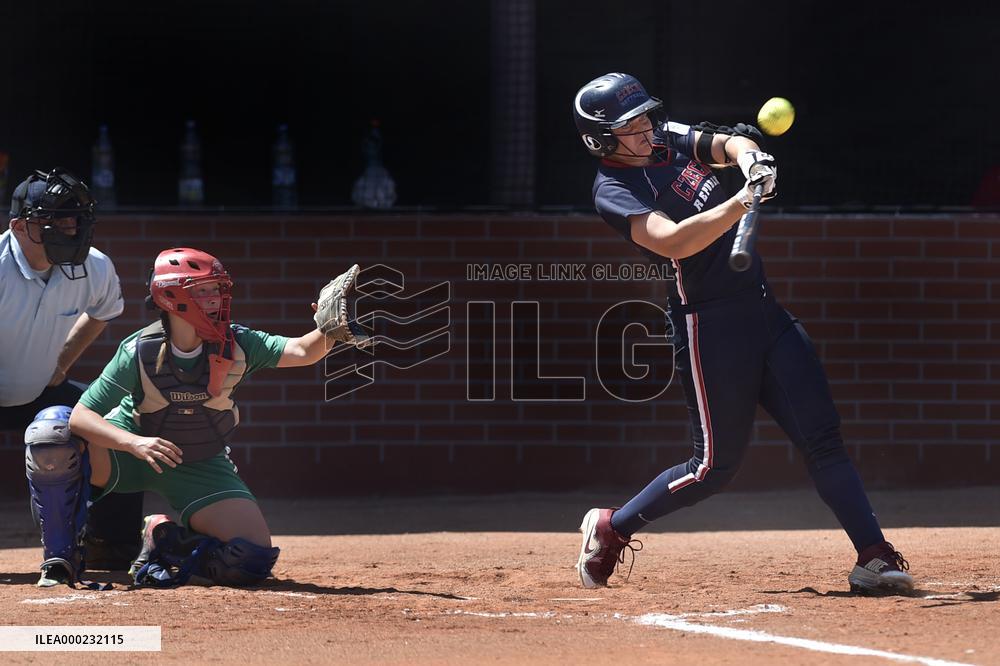 Julie Coufalova, Dorota Auguleviciute