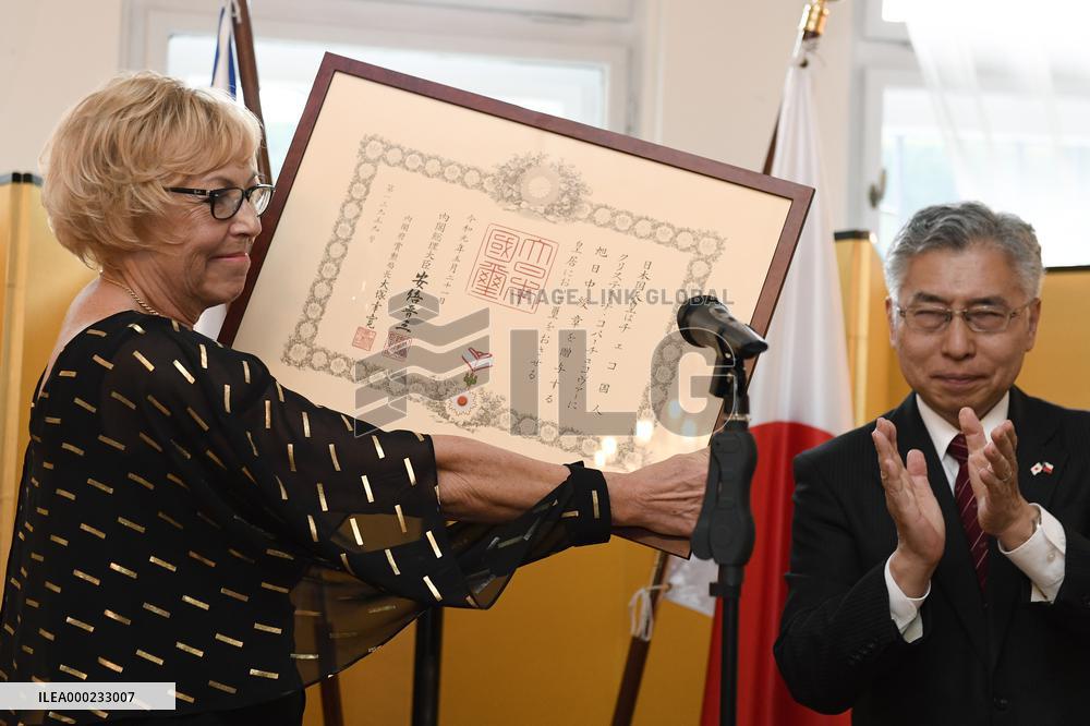 Kristina Kopackova, Japanese Order of Rising Sun, Kaoru Shimazaki