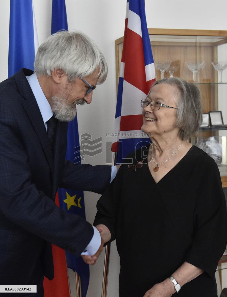 Pavel Samal, Brenda Hale