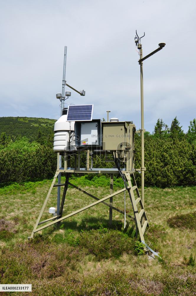 Weather station, mountains, weather, Krkonose Mountains