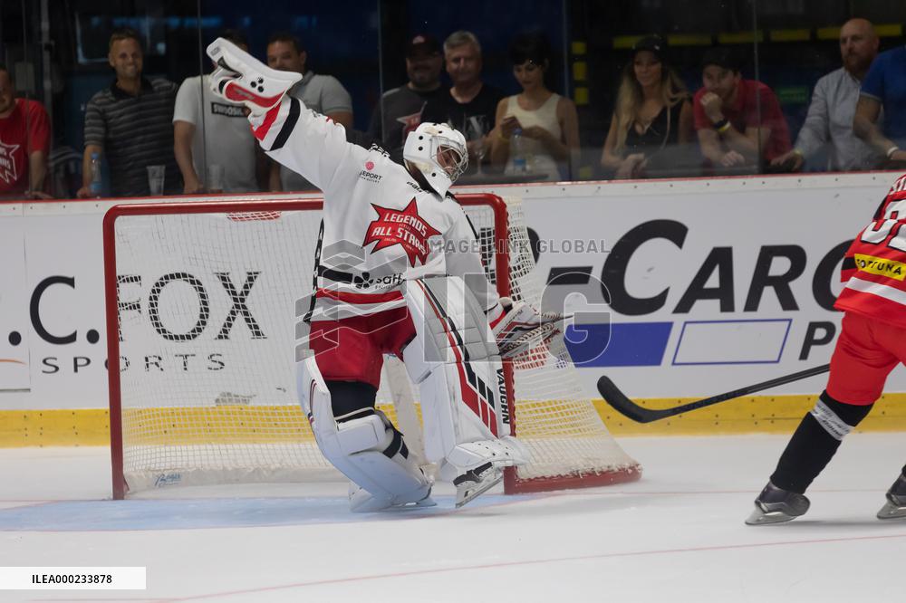 Petr Mrazek
