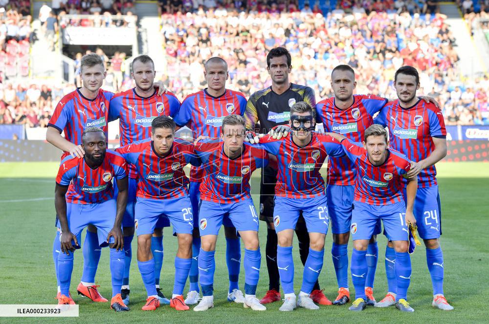 team photo of Viktoria Plzen