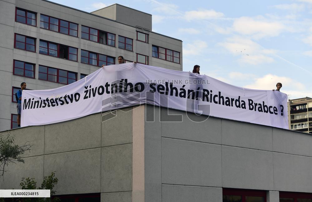 protesters blocking Czech Environment Ministry over climate