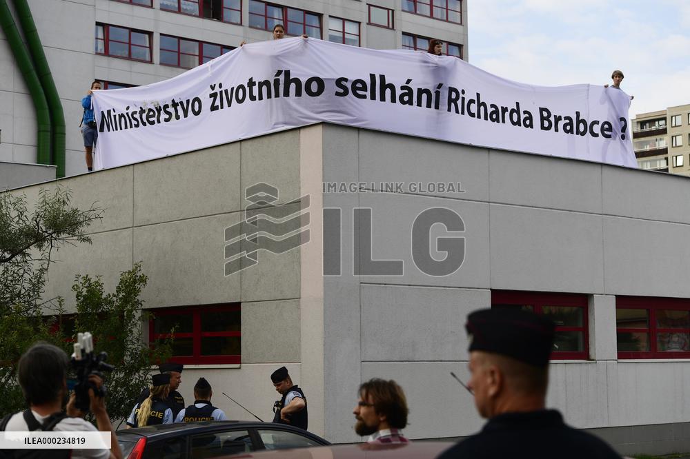 protesters blocking Czech Environment Ministry over climate