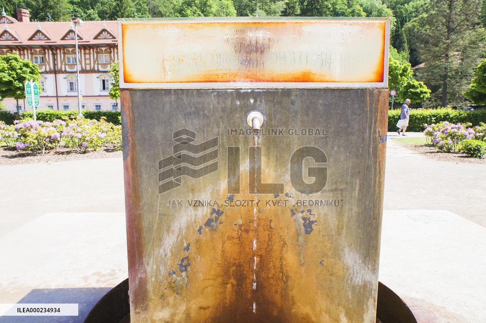 Mineral spring Novy Jubilejni in Luhacovice Spa