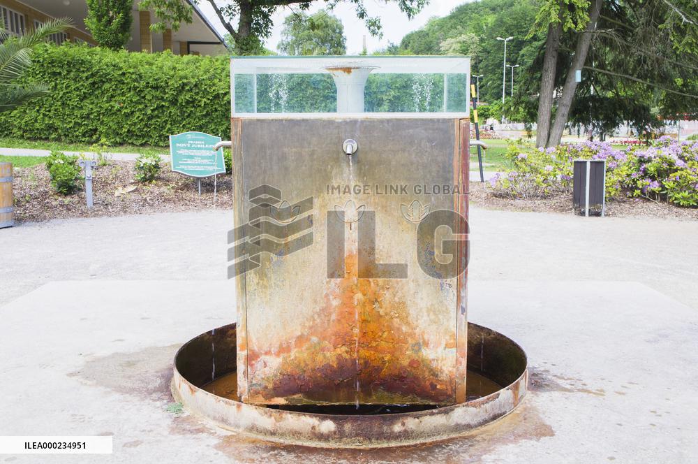 Mineral spring Novy Jubilejni in Luhacovice Spa