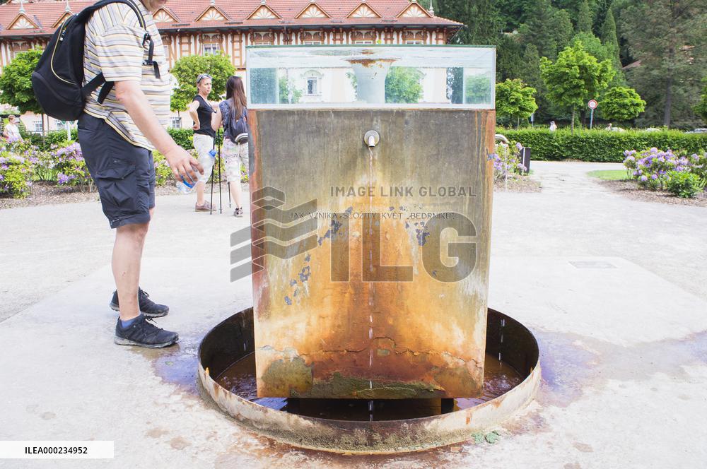Mineral spring Novy Jubilejni in Luhacovice Spa