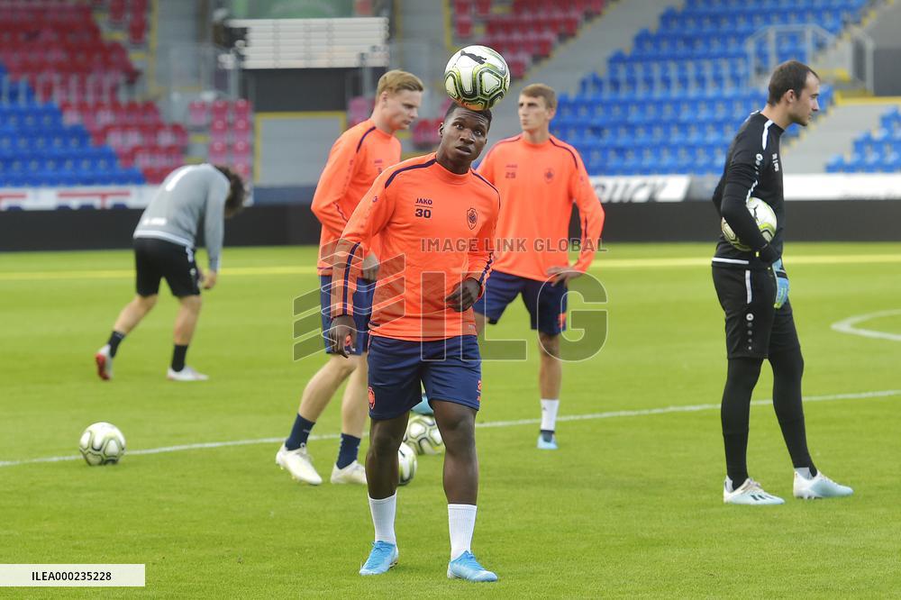 Aurelio Buta, Royal Antwerp, training