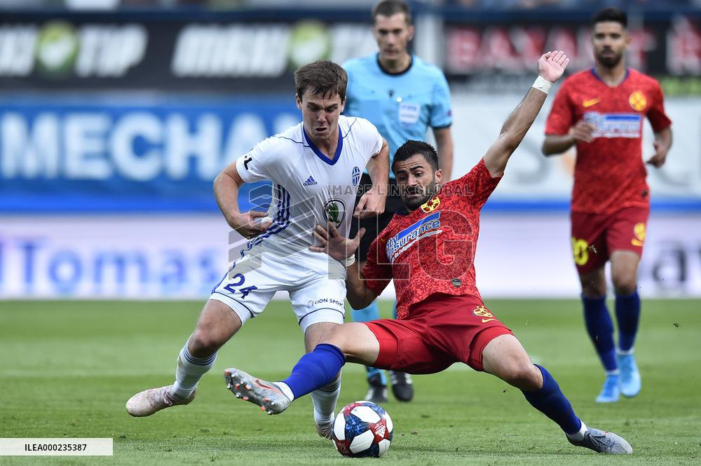 PAVEL BUCHA, VALENTIN CRETU