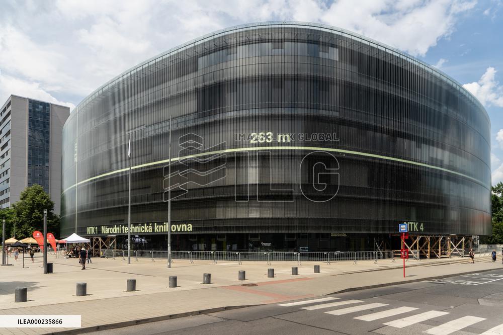 National technical library, Dejvice district, Prague, architecture