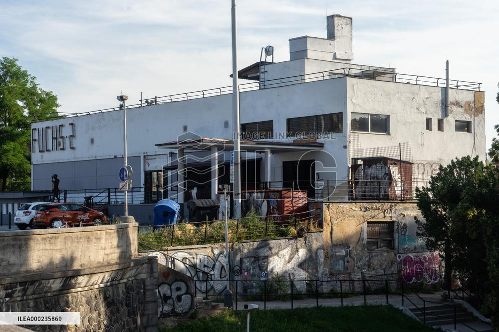 Fuchs cafe on the island Stvanice and new project Fuchs2