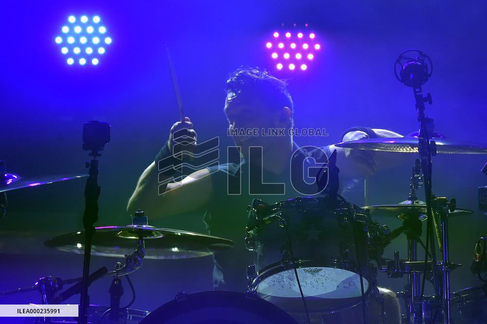 Pete Parada, The Offspring, concert