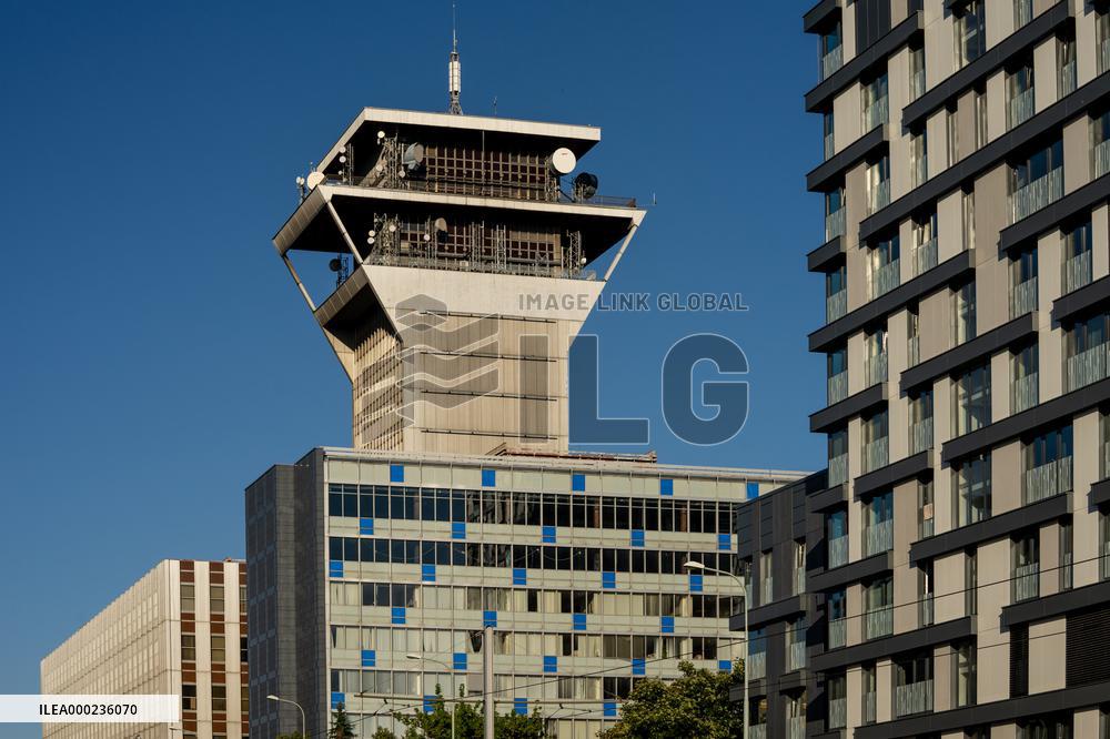 Telecommunication building, CETIN, Telecom, Prague, demolition, architecture, Zizkov