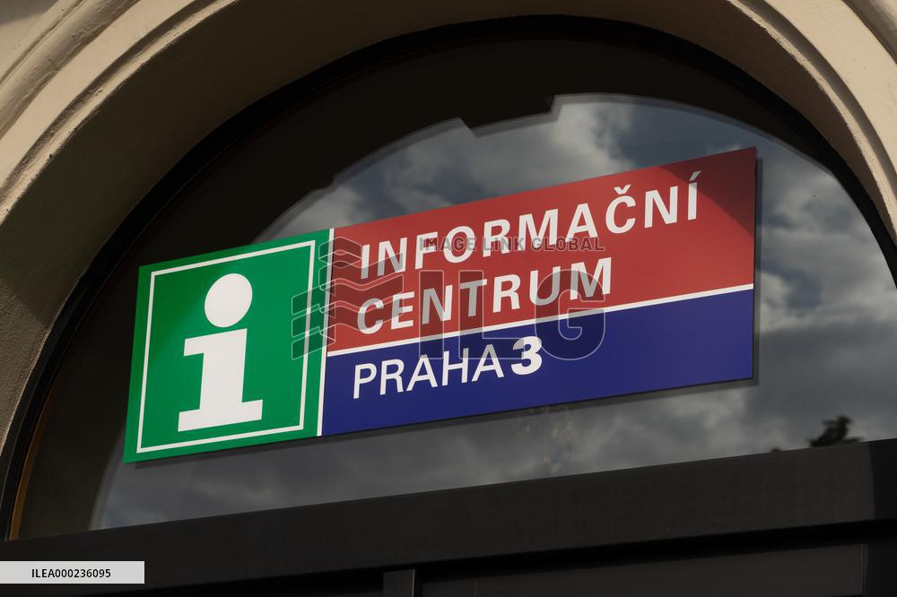 Logo of the Prague 3 Information centre, Vinohrady district, Prague, information