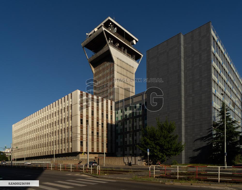 Telecommunication building, CETIN, Telecom, Prague, demolition, architecture, Zizkov
