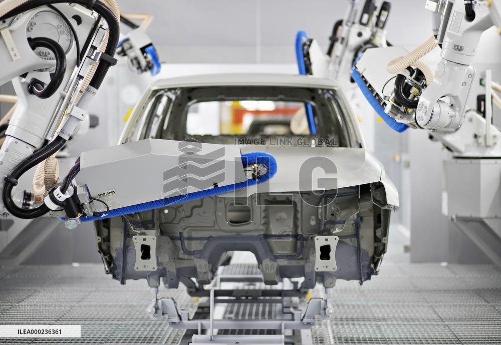 Skoda Auto, production plant, new paint shop