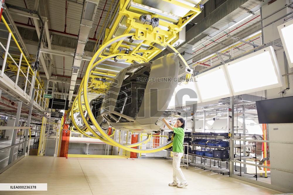 Skoda Auto, production plant, new paint shop