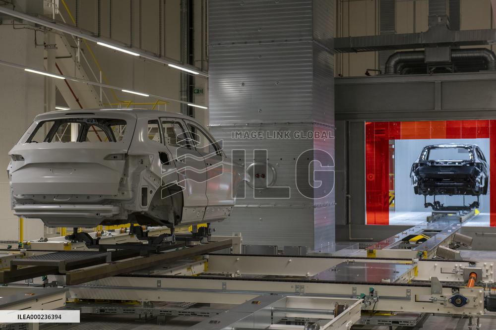 Skoda Auto, production plant, new paint shop