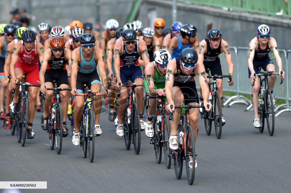 Triathlon World Cup men's race in Karlovy Vary, bike, cycling