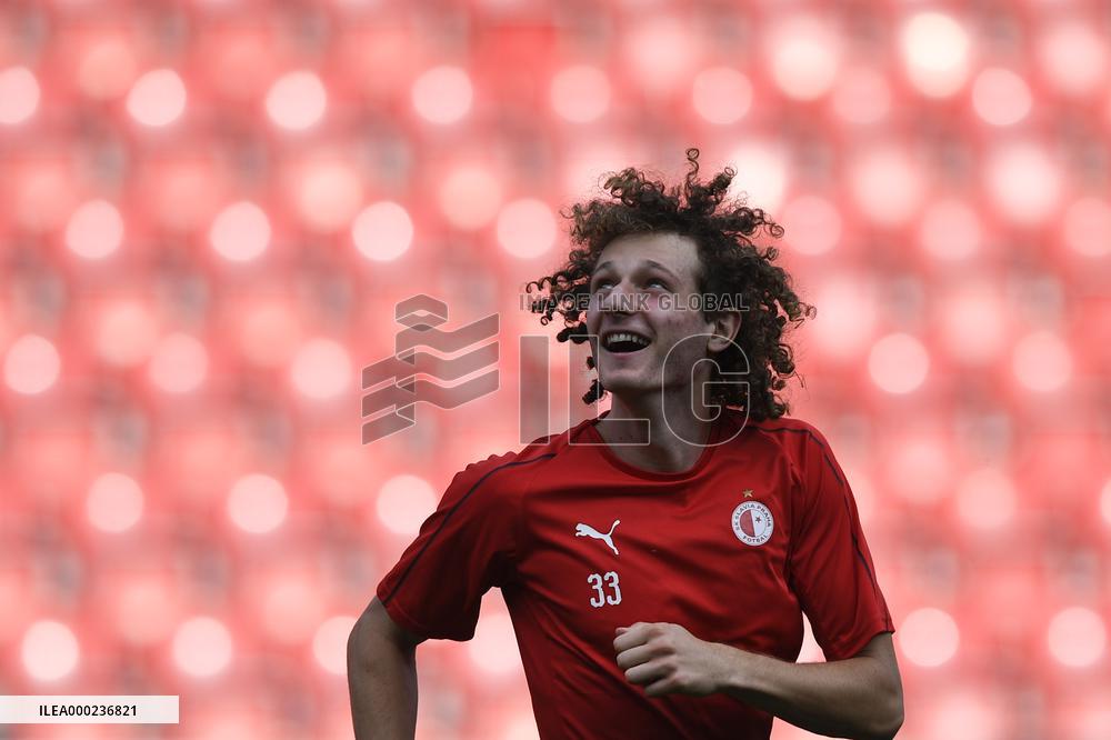 Alex Kral