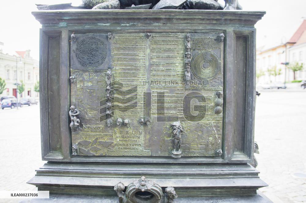Via Lucis (Way of Light) bronze obelisk by Ivan Theimer, Masaryk Square, Uhersky Brod
