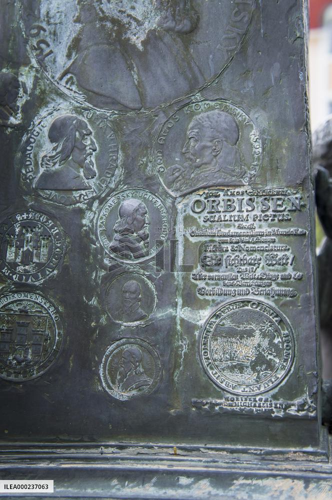 Via Lucis (Way of Light) bronze obelisk by Ivan Theimer, Masaryk Square, Uhersky Brod