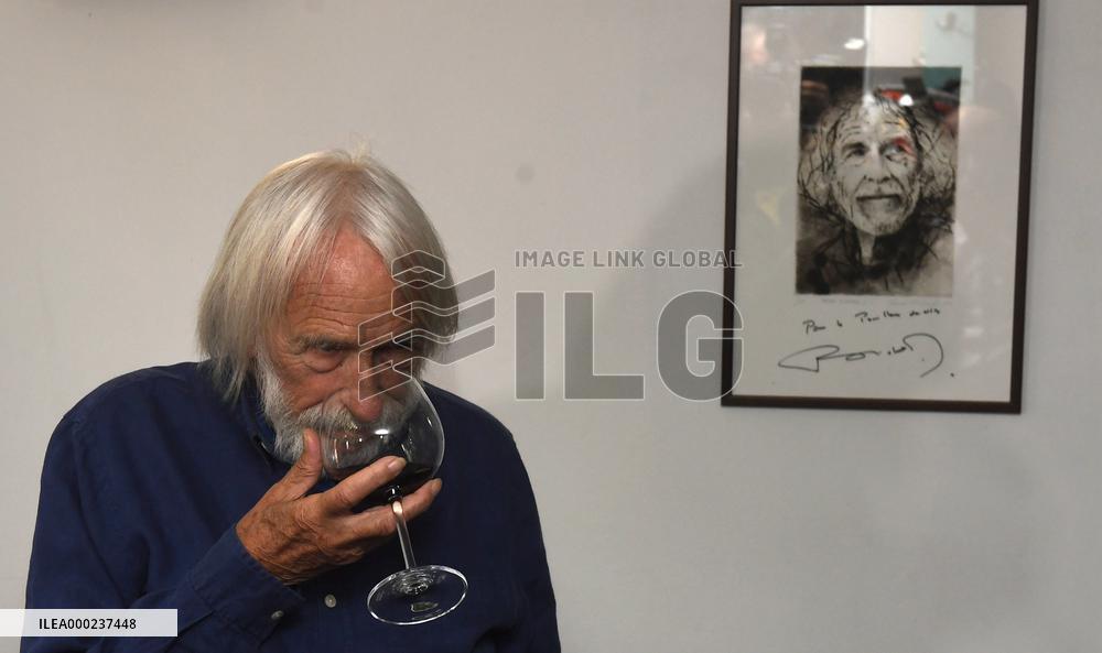 Pierre Richard in Prague, wine