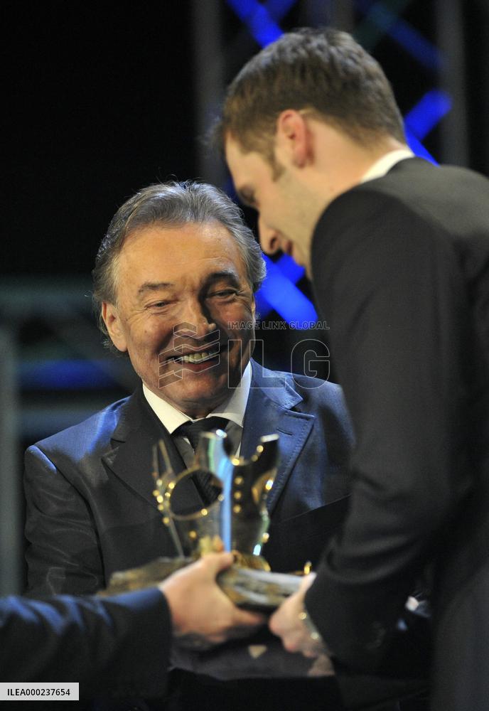 Petr Cech, sportovec, fotbalista, brankar, cena, oceneni, Karel Gott, zpevak