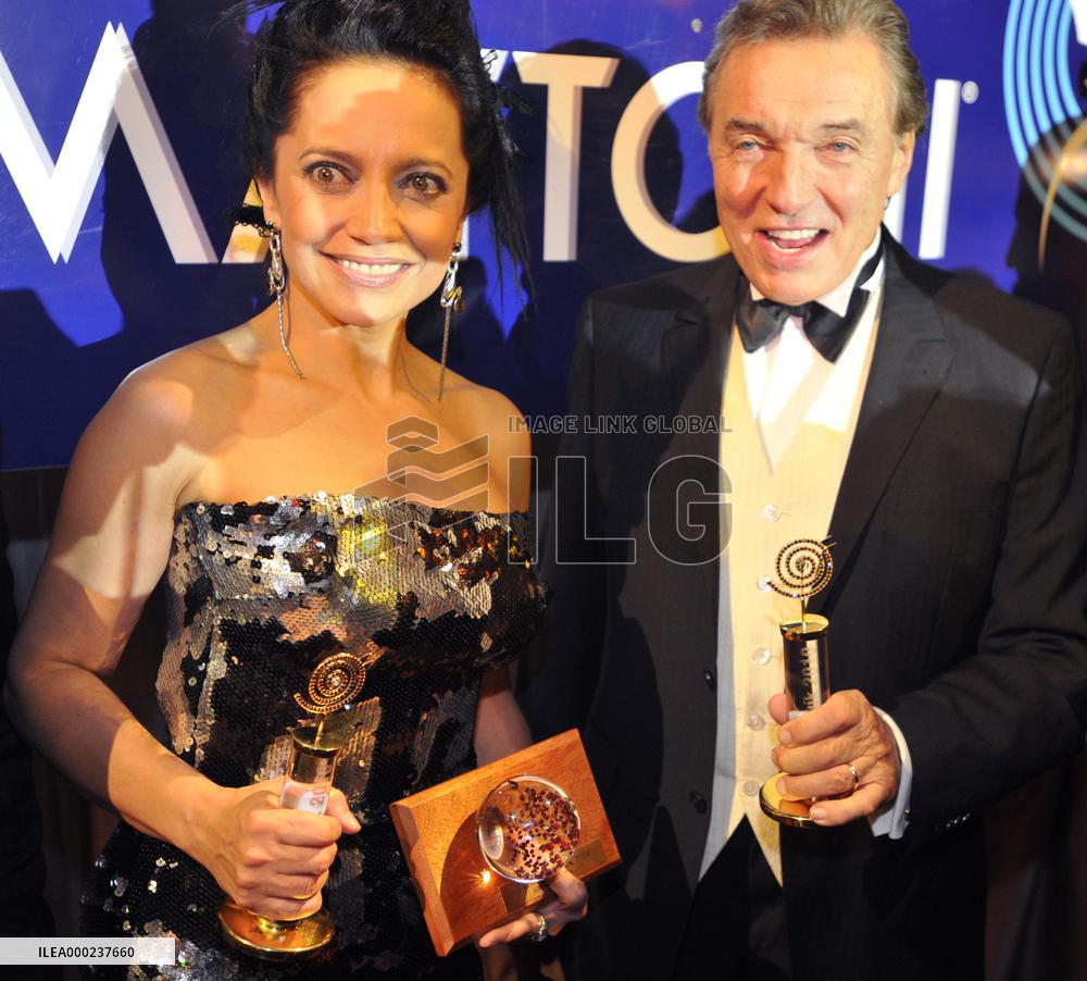 Lucie BILA, Karel GOTT