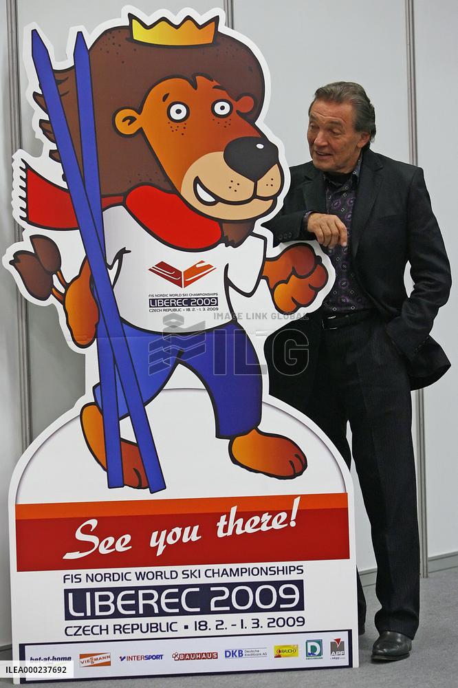 Karel GOTT, zpevak, maskot, slavnostni zahajeni