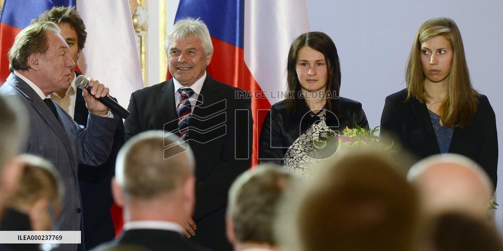 KAREL GOTT, PETR NOVAK, VERONIKA VITKOVA, EVA SAMKOVA