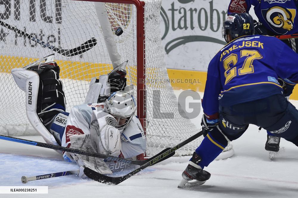 LUKAS KLIMES, ANTONIN HONEJSEK, hokejista, sportovec