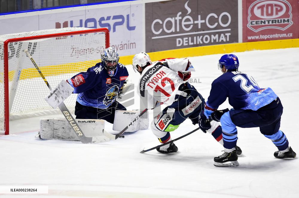 DENIS GODLA, RADOSLAV TYBOR,  BRENDON NASH, hokejista, sportovec