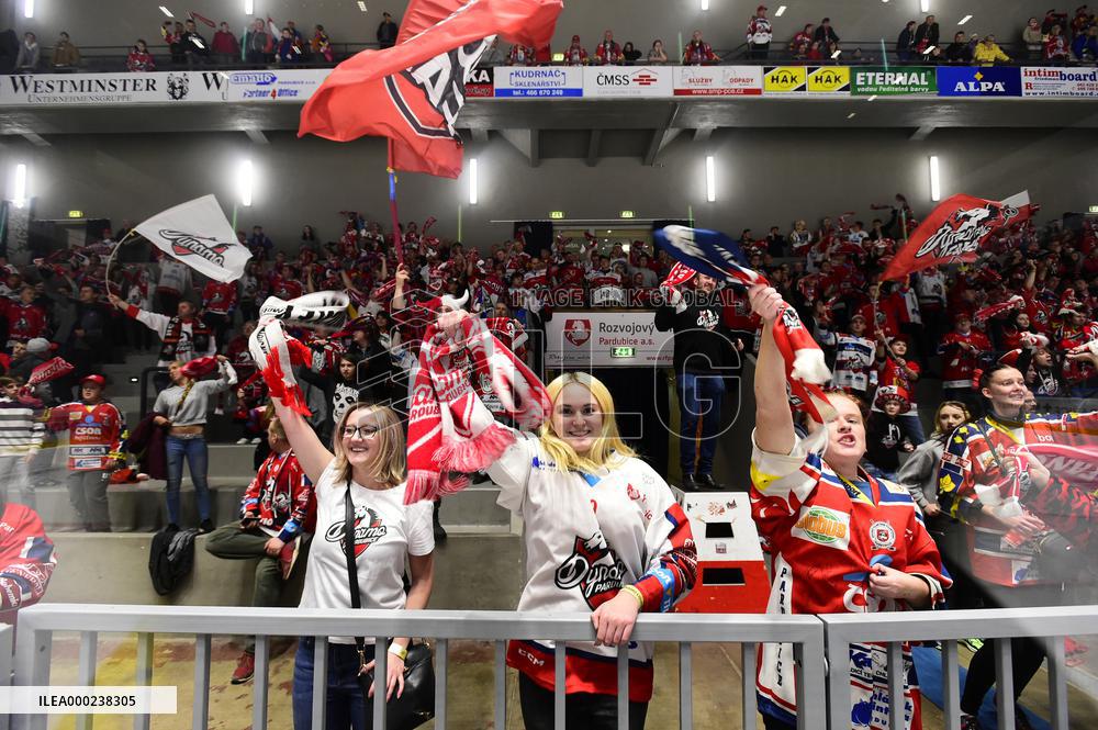 Fanynka, fanousek, fanousci, hokejista, sportovec