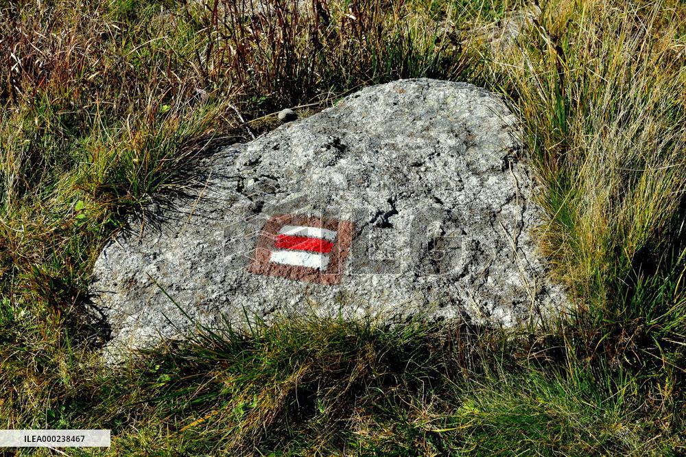 Marking hiking trails, sign, stone