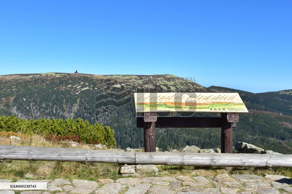 Hiking in Krkonose Mountains, view point