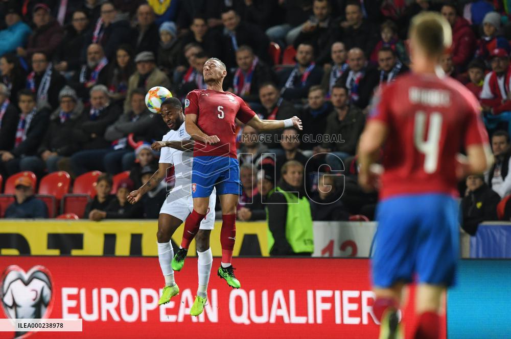 Raheem Sterling, Vladimir Coufal
