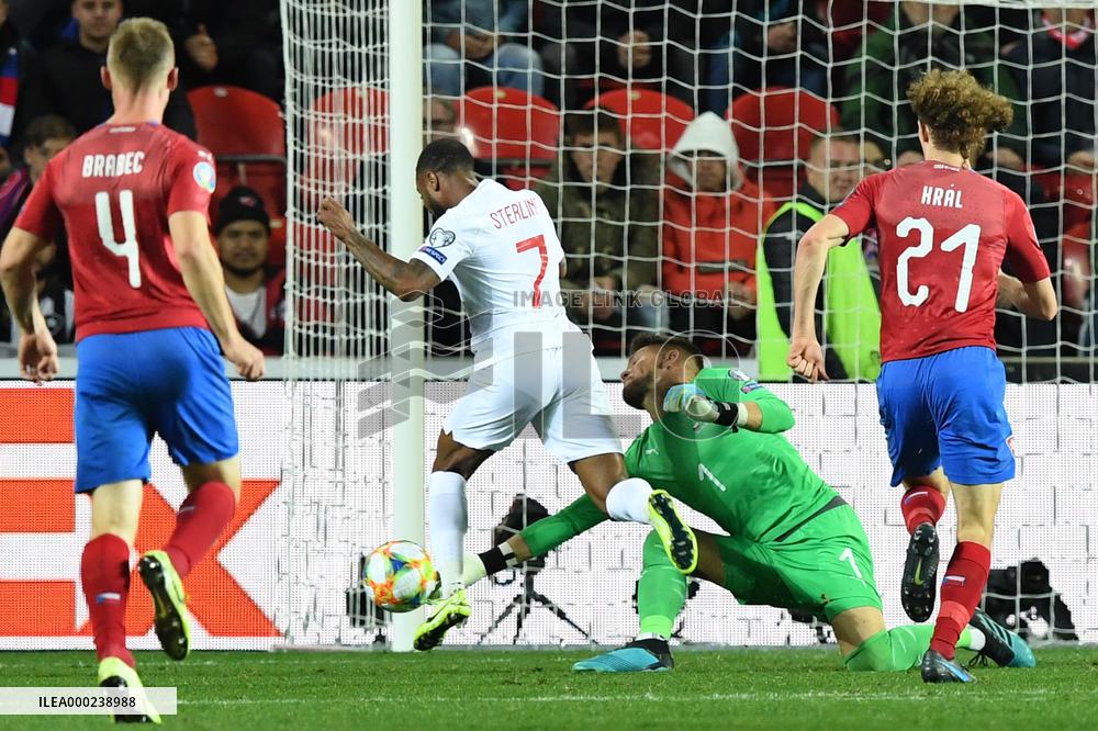 Raheem Sterling, Tomas Vaclik, Jakub Brabec, Alex Kral