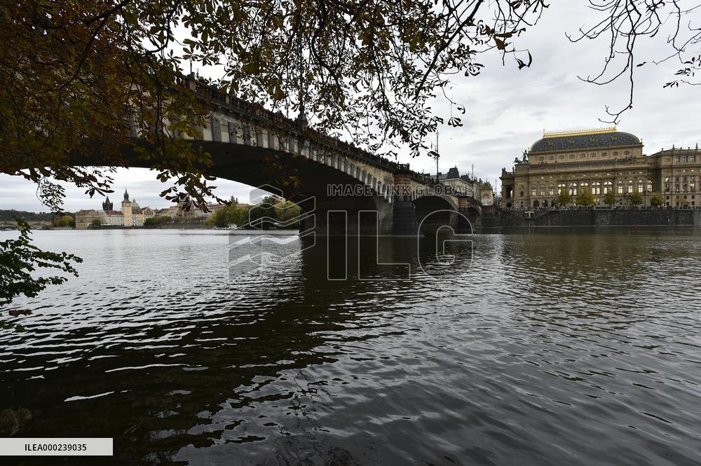 public ceremony to pay last respects to Karel Gott, Zofin Palace